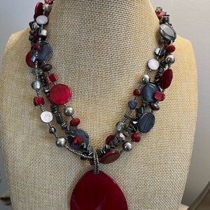 Necklaces ❗️❗️
3 necklace